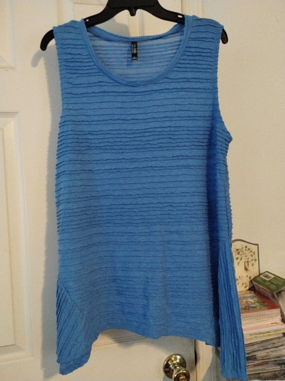 L ma belle women's textured blue sleeveless top,size-L